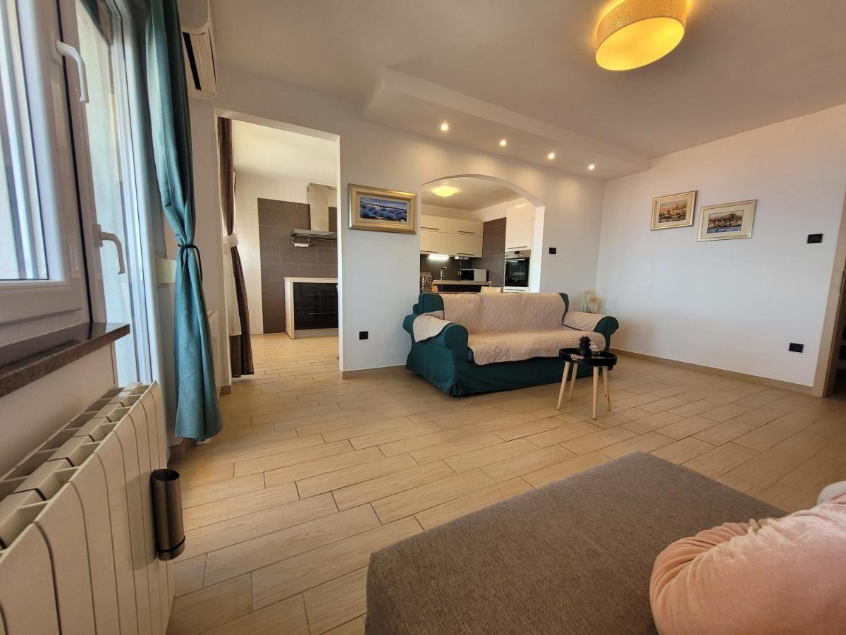 Apartment Karla リエカ エクステリア 写真